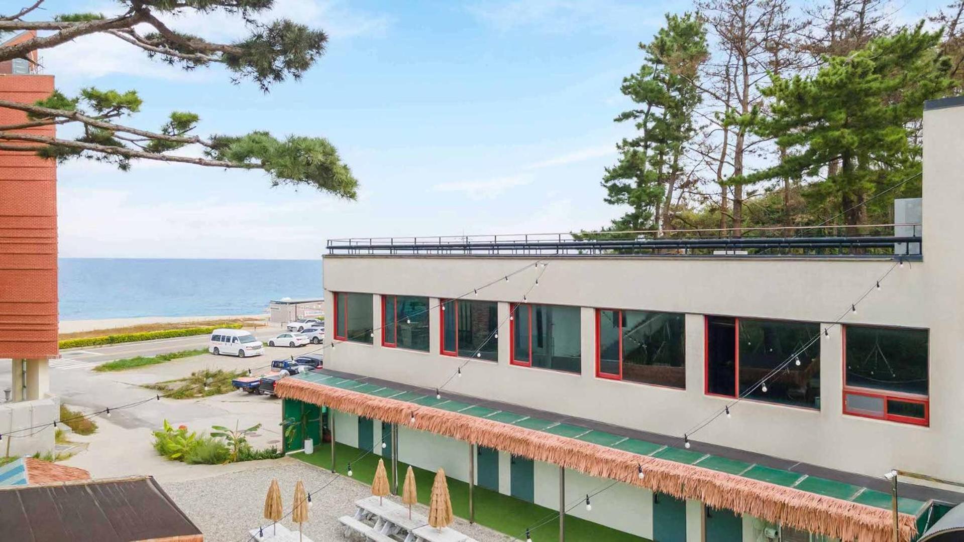 Gangneung Funny Group Pension Exteriör bild